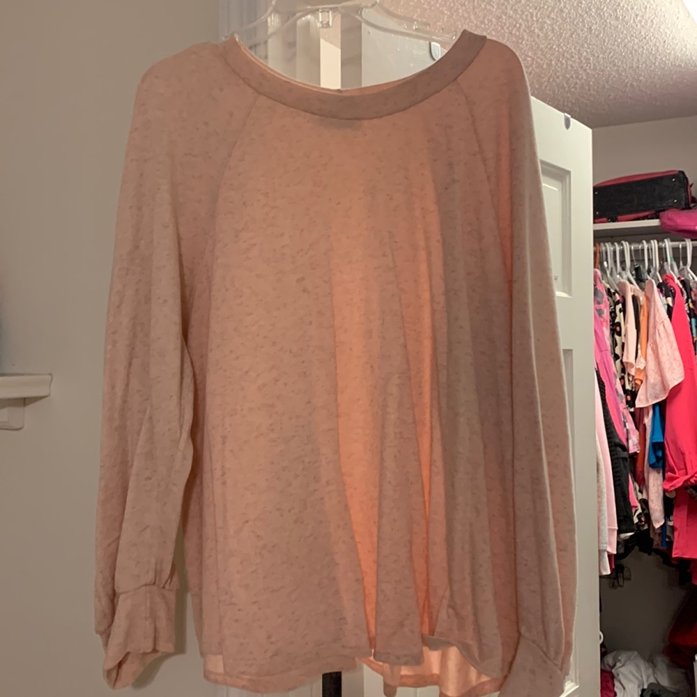 💕💕 super cute sweater 💕💕 - GENTLY USED!